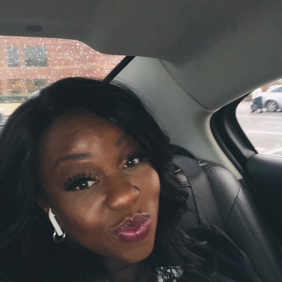 Meet your Posher, Mae - Picture 4 of 6